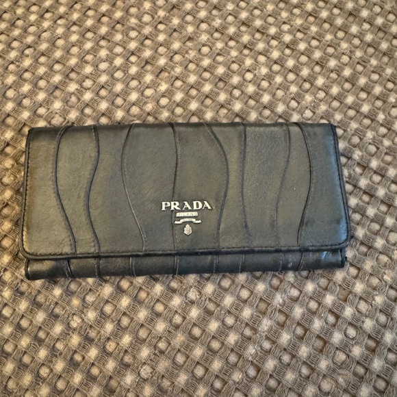 Prada Waves Wallet - Picture 1 of 5
